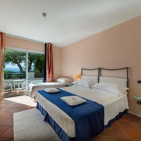 Luna Lughente 4* أولبيا